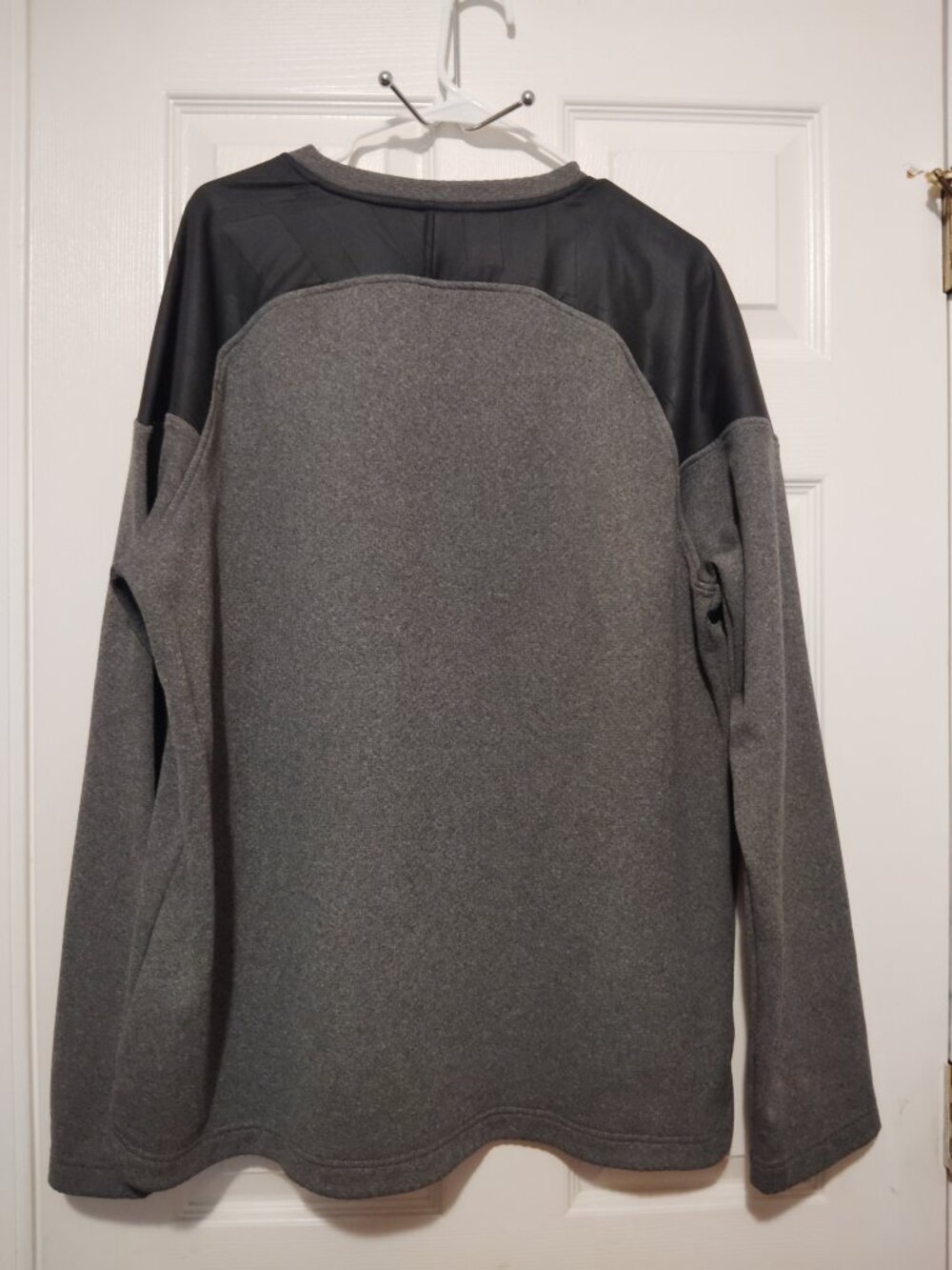 Under Armour  coldGear Lambert long Sleeve Performance Shirt men's Xl Loose fit - Picture 3 of 4